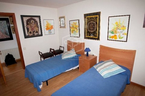 Купить виллу в Кабрильс, Испания с 6 спален, 700м², № 924 - фото 7