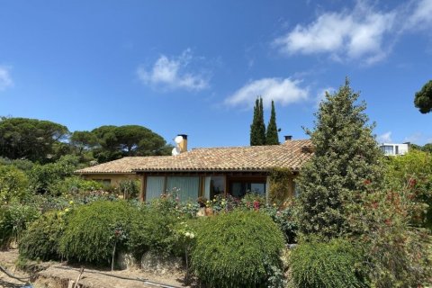 Купить виллу в Сан-Андреу-де-Льяванерес, Испания с 3 спальни, 350м², № 925 - фото 7