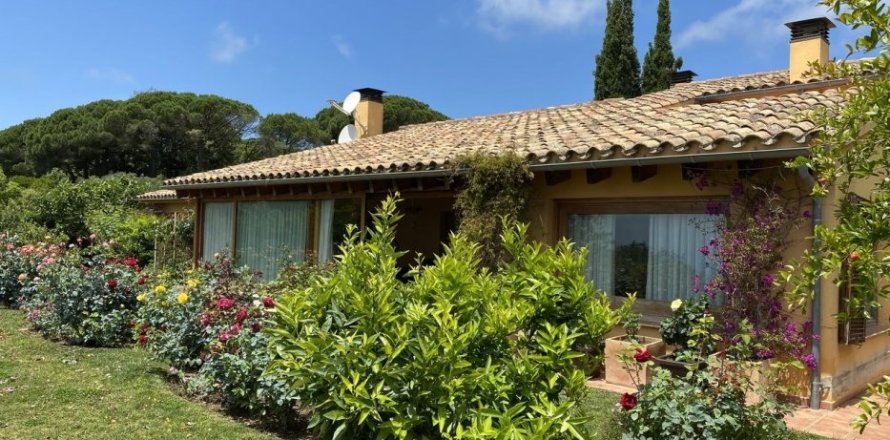 Вилла с 3 спальнями в Сан-Андреу-де-Льяванересе, Барселона, Каталония, Испания № 925