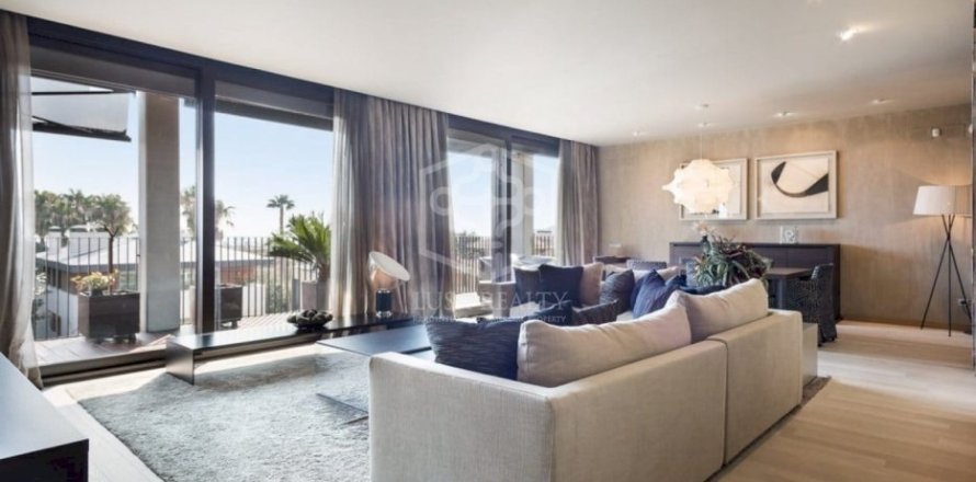 Квартира с 4 спальнями в Барселоне, Каталония, Испания № 922