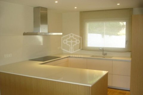 Купить виллу в Бланес, Испания с 4 спальни, 263м², № 923 - фото 12