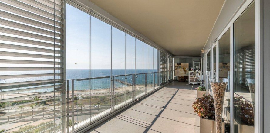 3 bedrooms apartment for sale in Barcelona, Catalonia, Spain № 1163