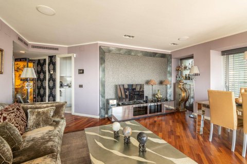 3 bedrooms apartment for sale in Barcelona, Catalonia, Spain № 1163 - photo 9