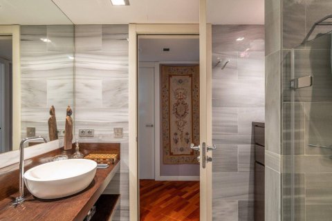 3 bedrooms apartment for sale in Barcelona, Catalonia, Spain № 1163 - photo 21