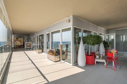 3 bedrooms apartment for sale in Barcelona, Catalonia, Spain № 1163 - photo 3