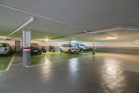 Купить квартиру в Барселона, Испания с 5 спален, 273м², № 1158 - фото 15