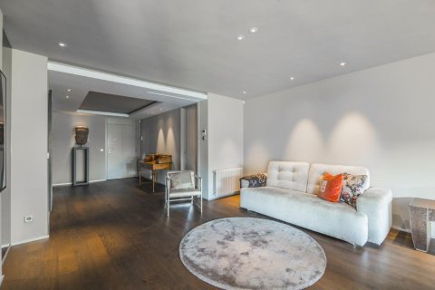 Купить квартиру в Барселона, Испания с 5 спален, 273м², № 1158 - фото 14