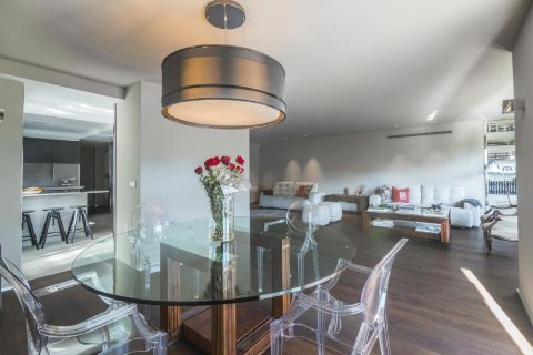 Купить квартиру в Барселона, Испания с 5 спален, 273м², № 1158 - фото 2