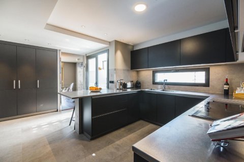 Купить квартиру в Барселона, Испания с 5 спален, 273м², № 1158 - фото 23