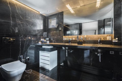 Купить квартиру в Барселона, Испания с 5 спален, 273м², № 1158 - фото 16