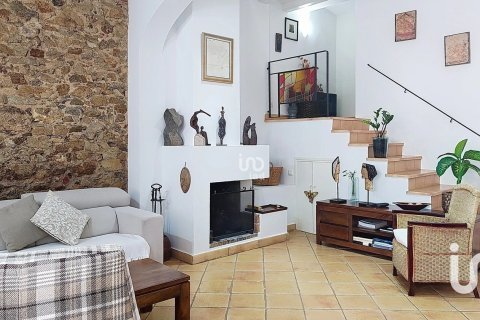 3 bedrooms villa for sale in Canet de Mar, Barcelona, Catalonia, Spain № 4882 - photo 3