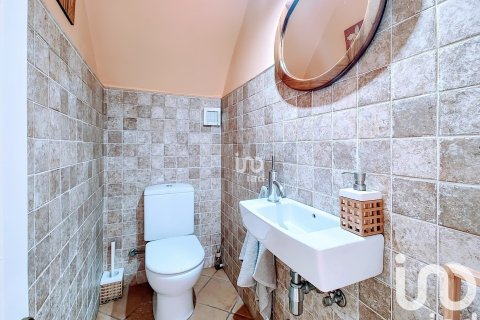 3 bedrooms villa for sale in Canet de Mar, Barcelona, Catalonia, Spain № 4882 - photo 12