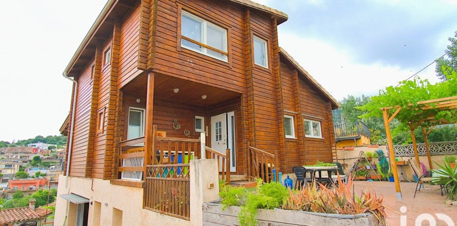 Дом с 2 спальнями в Сан Бой де Льобрегате, Барселона, Каталония, Испания № 4881