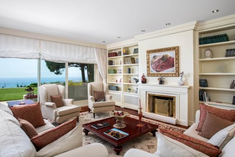 Купить дом в Сан-Андреу-де-Льяванерес, Испания с 6 комнат, № 1369 - фото 12