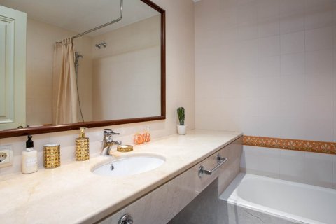 Купить дом в Сан-Андреу-де-Льяванерес, Испания с 6 комнат, № 1369 - фото 30