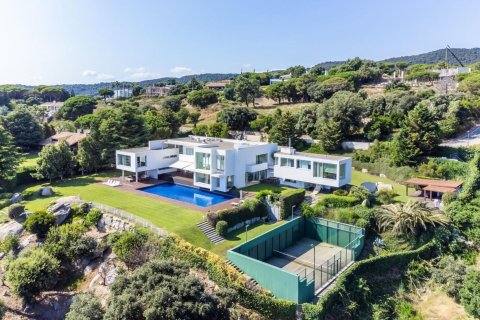 Дом с 6 спальнями в Сан-Андреу-де-Льяванересе, Барселона, Каталония, Испания № 1371