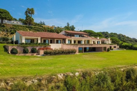 Купить дом в Сан-Андреу-де-Льяванерес, Испания с 9 комнат, № 1370 - фото 4