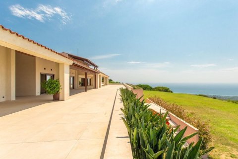 Купить дом в Сан-Андреу-де-Льяванерес, Испания с 9 комнат, № 1370 - фото 17