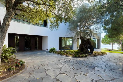 Купить дом в Сан-Андреу-де-Льяванерес, Испания с 7 комнат, № 1368 - фото 6