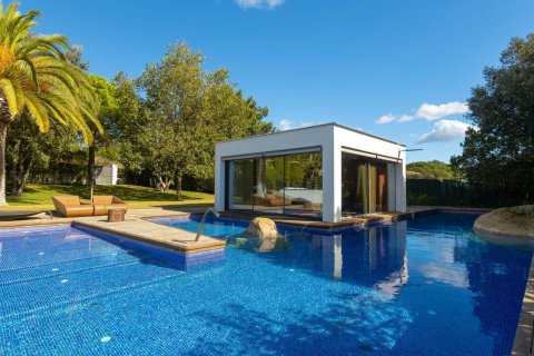 Купить дом в Сан-Андреу-де-Льяванерес, Испания с 7 комнат, № 1368 - фото 5