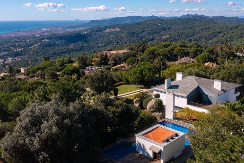 Купить дом в Сан-Андреу-де-Льяванерес, Испания с 7 комнат, № 1368 - фото 20