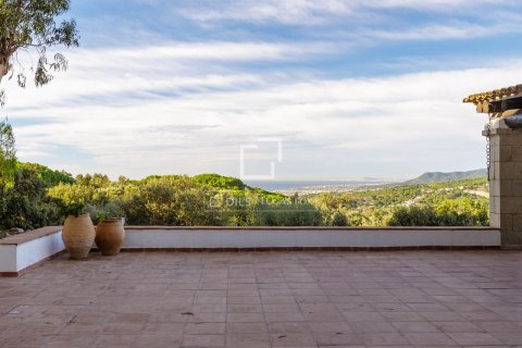 Сasa de 14 dormitorios en venta en Sant Andreu de Llavaneres, Barcelona, Cataluña, Spain № 7073 - foto 6