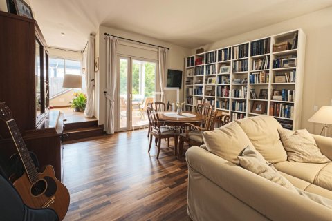 Villa de 6 dormitorios en venta en Sant Cugat del Vallès, Barcelona, Cataluña, Spain № 7075 - foto 21