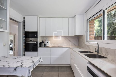 Villa de 6 dormitorios en venta en Sant Cugat del Vallès, Barcelona, Cataluña, Spain № 7075 - foto 27