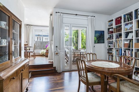 Villa de 6 dormitorios en venta en Sant Cugat del Vallès, Barcelona, Cataluña, Spain № 7075 - foto 3