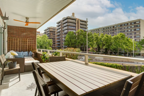 Купить квартиру в Барселона, Испания с 4 спальни, 180м², № 1131 - фото 3