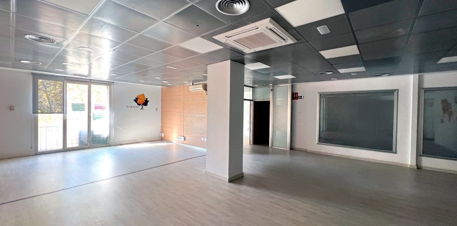 Коммерческая недвижимость 322м² в Эшампле, Барселона, Каталония, Испания № 1130