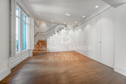 Купить пентхаус в Барселона, Испания с 2 спальни, 138м², № 7985 - фото 18