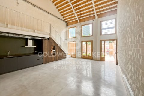 Купить дуплекс в Барселона, Испания с 2 спальни, 164м², № 7989 - фото 2