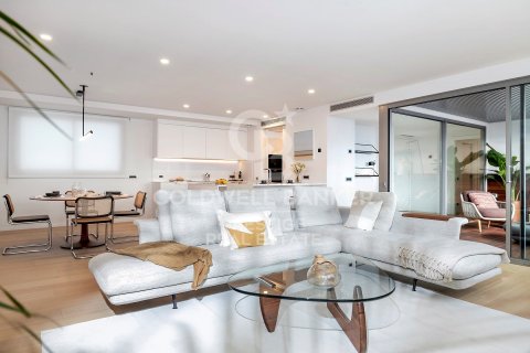 Купить квартиру в Барселона, Испания с 4 спальни, 185м², № 7987 - фото 4