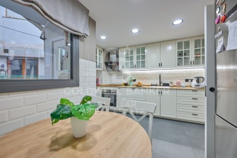 Купить квартиру в Герона, Испания с 5 спален, 180м², № 7988 - фото 9