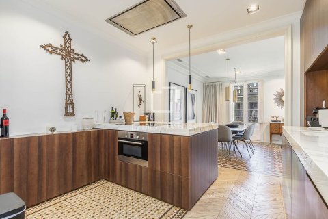3 bedrooms apartment for sale in Barcelona, Catalonia, Spain № 7157 - photo 10