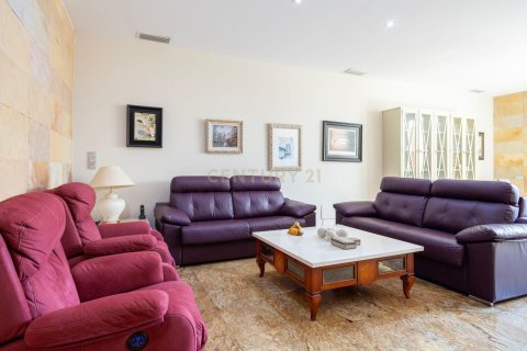 6 bedrooms house for sale in Mataro, Barcelona, Catalonia, Spain № 7153 - photo 13