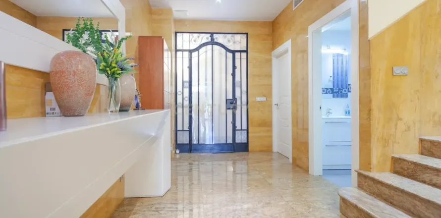 6 bedrooms house for sale in Mataro, Barcelona, Catalonia, Spain № 7153