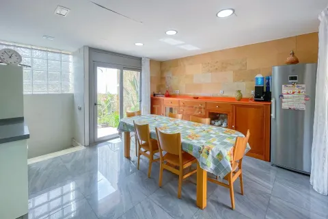 6 bedrooms house for sale in Mataro, Barcelona, Catalonia, Spain № 7153 - photo 2