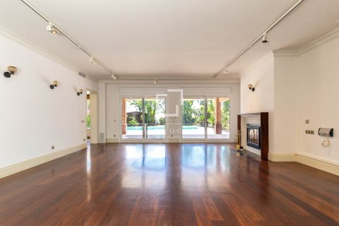 Купить виллу в Сан-Жуст-Десверн, Испания с 3 спальни, 483м², № 7158 - фото 4