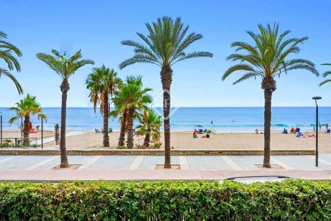 Квартира с 6 спальнями в Салоу, Таррагона, Каталония, Испания № 2675