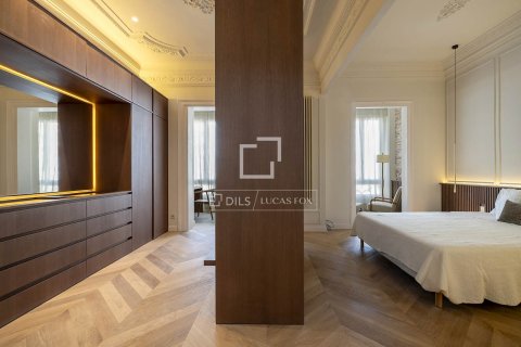 4 bedrooms apartment for sale in Barcelona, Catalonia, Spain № 3981 - photo 23