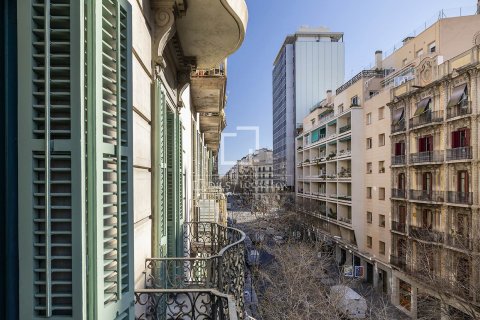 4 bedrooms apartment for sale in Barcelona, Catalonia, Spain № 3981 - photo 7