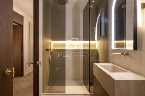 4 bedrooms apartment for sale in Barcelona, Catalonia, Spain № 3981 - photo 20