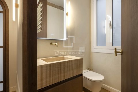 4 bedrooms apartment for sale in Barcelona, Catalonia, Spain № 3981 - photo 22