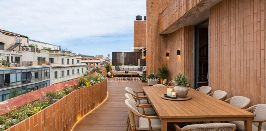 3 bedrooms penthouse for sale in Barcelona, Catalonia, Spain № 3982