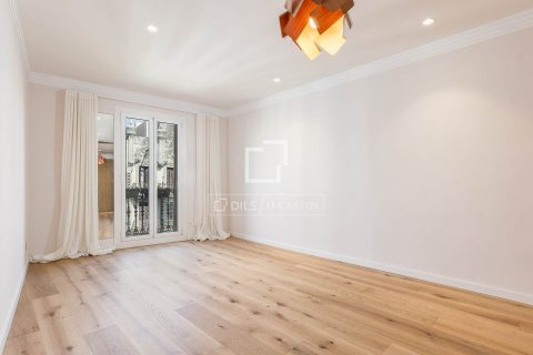 2 chambres apartment à vendre à Barcelona, Catalonia, Spain № 3977 - photo 2