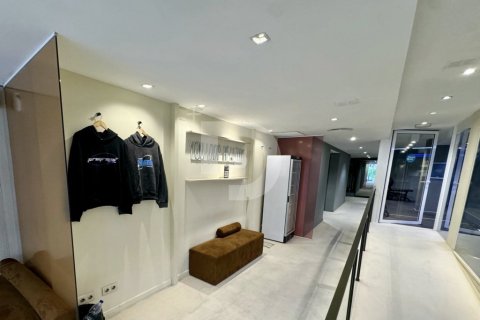 250 sq.m. commercial property for sale in Gracia, Barcelona, Catalonia, Spain № 5170 - photo 6