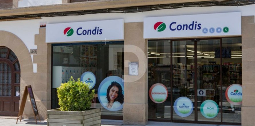 Магазин студия в Барселоне, Каталония, Испания № 5171