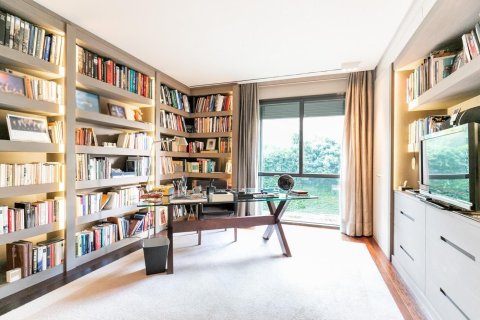 Купить квартиру в Барселона, Испания с 7 комнат, № 1537 - фото 29